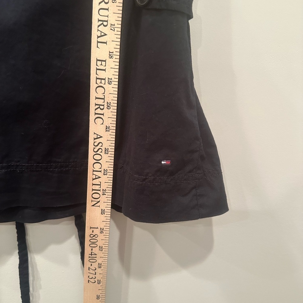 Vintage Tommy Hilfiger Black SS Blouse Back Toe Button Details Sz M Biker - Picture 5 of 10